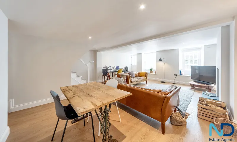 St Peter - Three Bedroom Cottage with Gardens and Parking, St Peter — photo 4 of 32