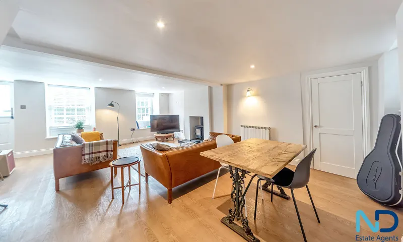 St Peter - Three Bedroom Cottage with Gardens and Parking, St Peter — photo 6 of 32