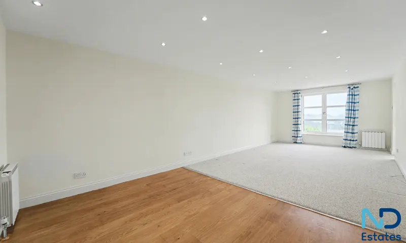 Grouville - Two Bedroom Apartment with Parking and Balcony, Grouville — photo 3 of 27