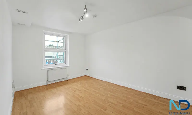 St Helier - Two Bedroom Apartment with Parking, St Helier — photo 2 of 22