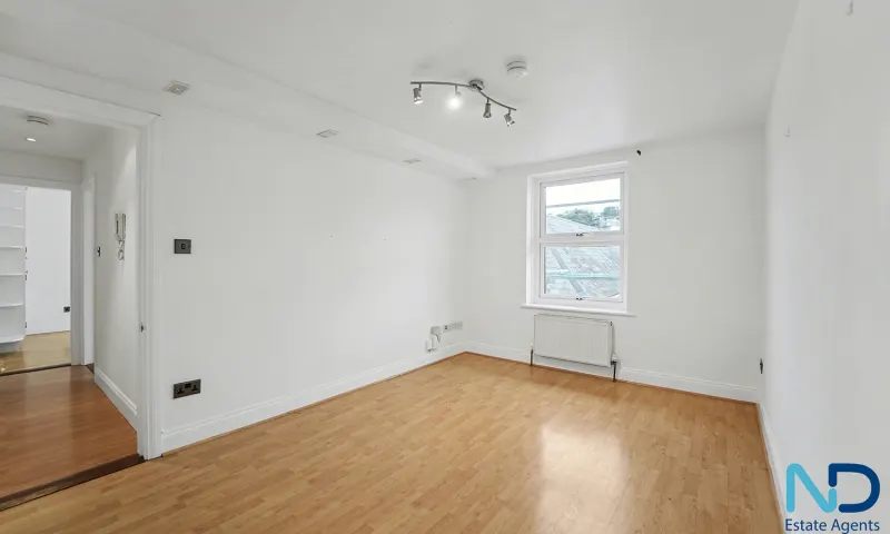 St Helier - Two Bedroom Apartment with Parking, St Helier — photo 4 of 22