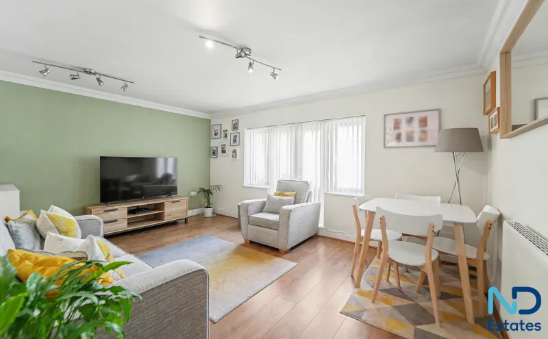 St Peter - Two Bedroom Ground Floor Apartment with Garage, St Peter — photo 2 of 24