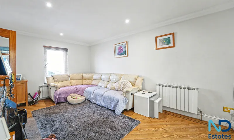 St John - Three Bedroom House with Garage & Garden, St John — photo 4 of 23
