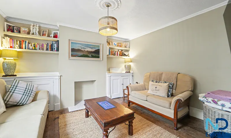 St Helier - Two Bedroom Cottage with Garden and Parking, St Helier — photo 2 of 25
