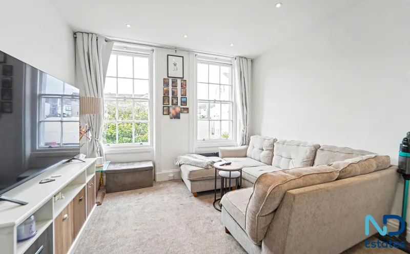 St Helier - One Bedroom Apartment with Communal Garden in Town, St Helier — photo 6 of 21