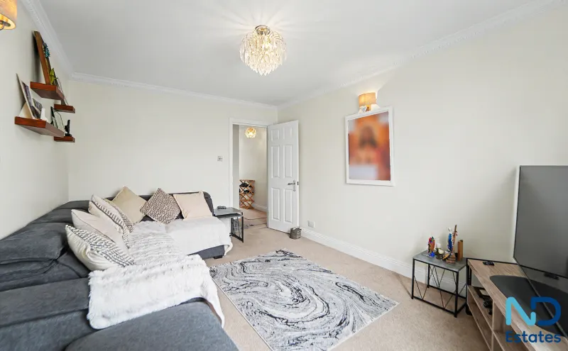St Helier - One Bedroom Apartment with Parking and Communal Gardens, St Helier — photo 6 of 17