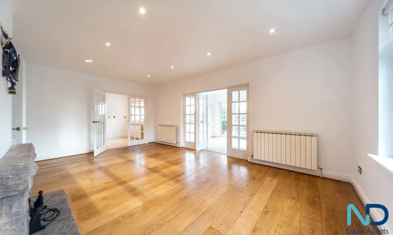 St Brelade - Three Bedroom Bungalow with Garden, Garage, Ample Parking & Approved building permission, St Brelade — photo 4 of 43
