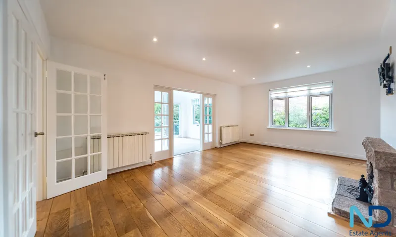 St Brelade - Three Bedroom Bungalow with Garden, Garage, Ample Parking & Approved building permission, St Brelade — photo 5 of 43