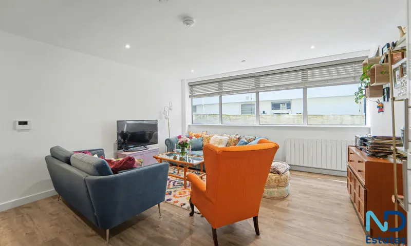 St Helier - Two Bedroom Ground Floor Apartment in Town, St Helier — photo 4 of 18
