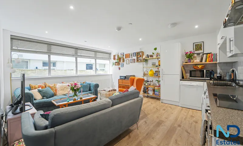 St Helier - Two Bedroom Ground Floor Apartment in Town, St Helier — photo 5 of 18