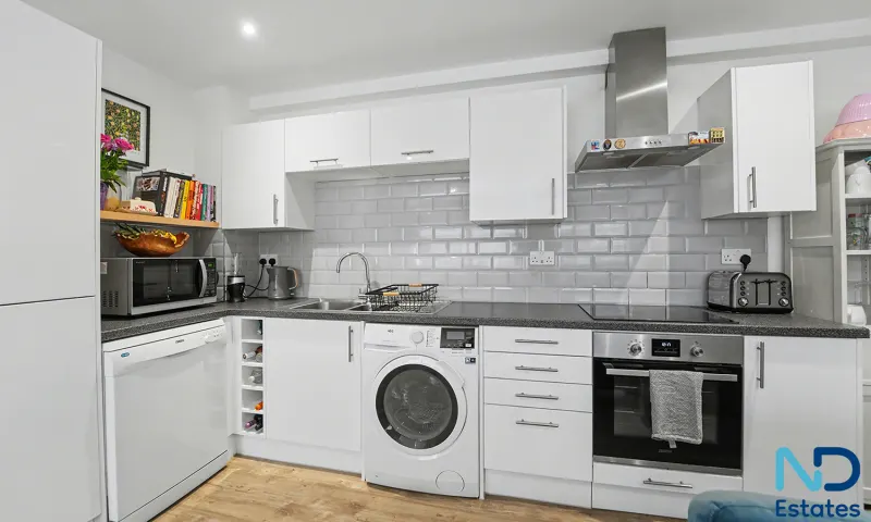 St Helier - Two Bedroom Ground Floor Apartment in Town, St Helier — photo 6 of 18