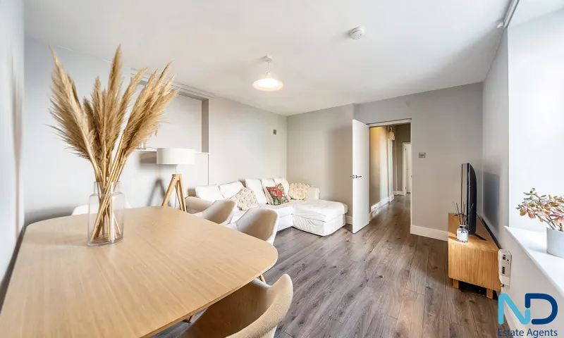 St Helier - One Bedroom Apartment with Parking, St Helier — photo 3 of 19