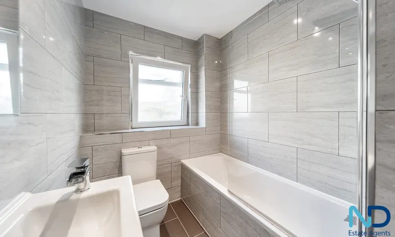 St Helier - One Bedroom Apartment with Parking, St Helier — photo 5 of 19