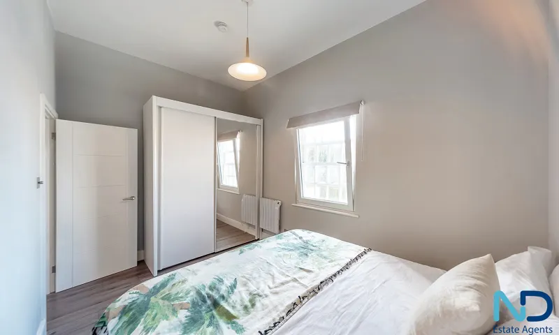 St Helier - One Bedroom Apartment with Parking, St Helier — photo 6 of 19