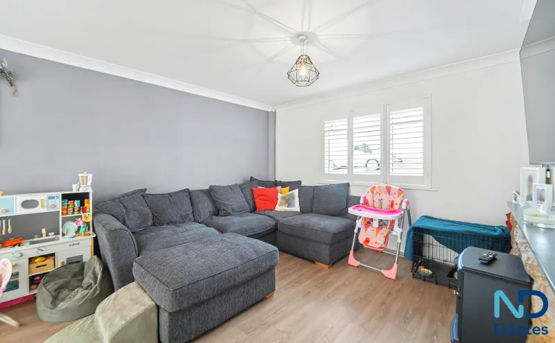St Helier - Three Bedroom Home with Garden, Garage and Parking, St Helier — photo 4 of 30