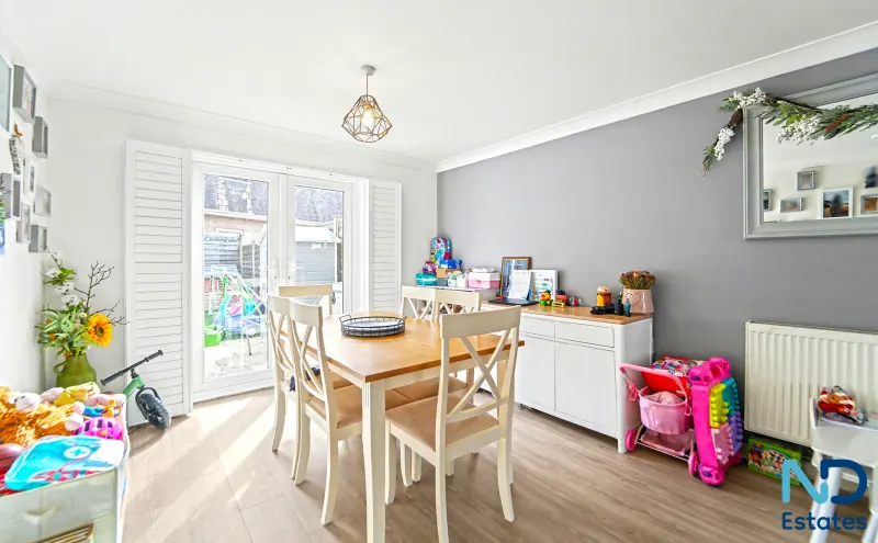 St Helier - Three Bedroom Home with Garden, Garage and Parking, St Helier — photo 5 of 30