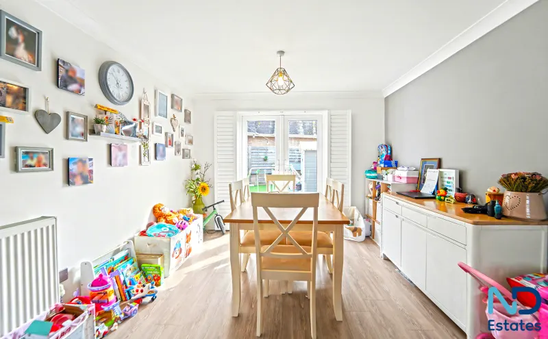 St Helier - Three Bedroom Home with Garden, Garage and Parking, St Helier — photo 6 of 30