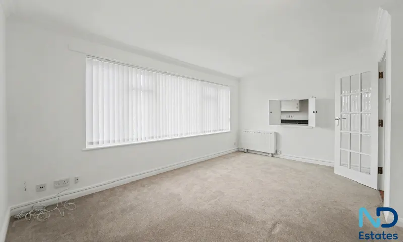 St Brelade - Two Bedroom Apartment with Garage, St Brelade — photo 2 of 5