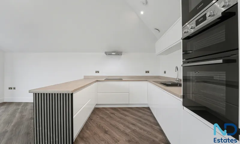 St Helier - Three Bedroom House with Parking, Patio Garden & Balcony, St Helier — photo 6 of 35