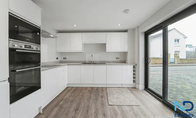 St Helier - Two Bedroom House with Study, Parking & Balcony, St Helier — photo 5 of 22