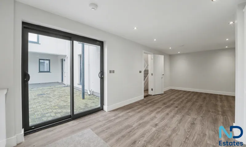 St Helier - Two Bedroom House with Study, Parking & Balcony, St Helier — photo 6 of 22