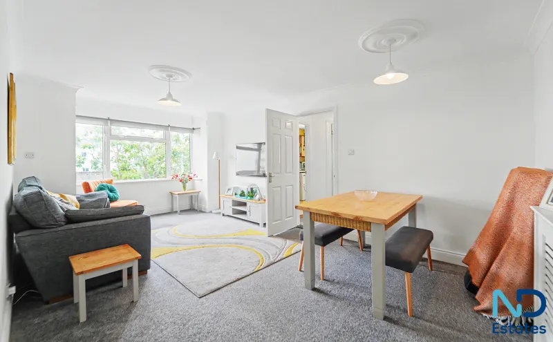 St Helier - Three Bedroom Apartment with Garage at Marett Court, St Helier — photo 2 of 24