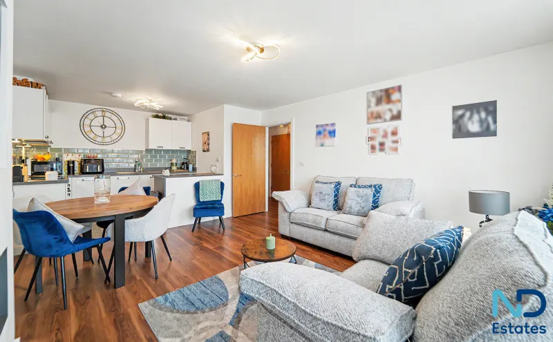 St Helier - One Bedroom Modern Town Apartment with Balcony, St Helier — photo 4 of 24