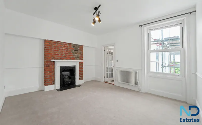 St Helier - 2/3 Bedroom split level Apartment with Private Garden, St Helier — photo 3 of 23