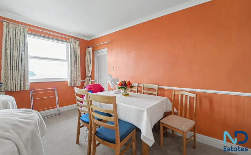 St Helier - Two Bedroom Apartment with Garage and Balcony, St Helier — photo 6 of 24