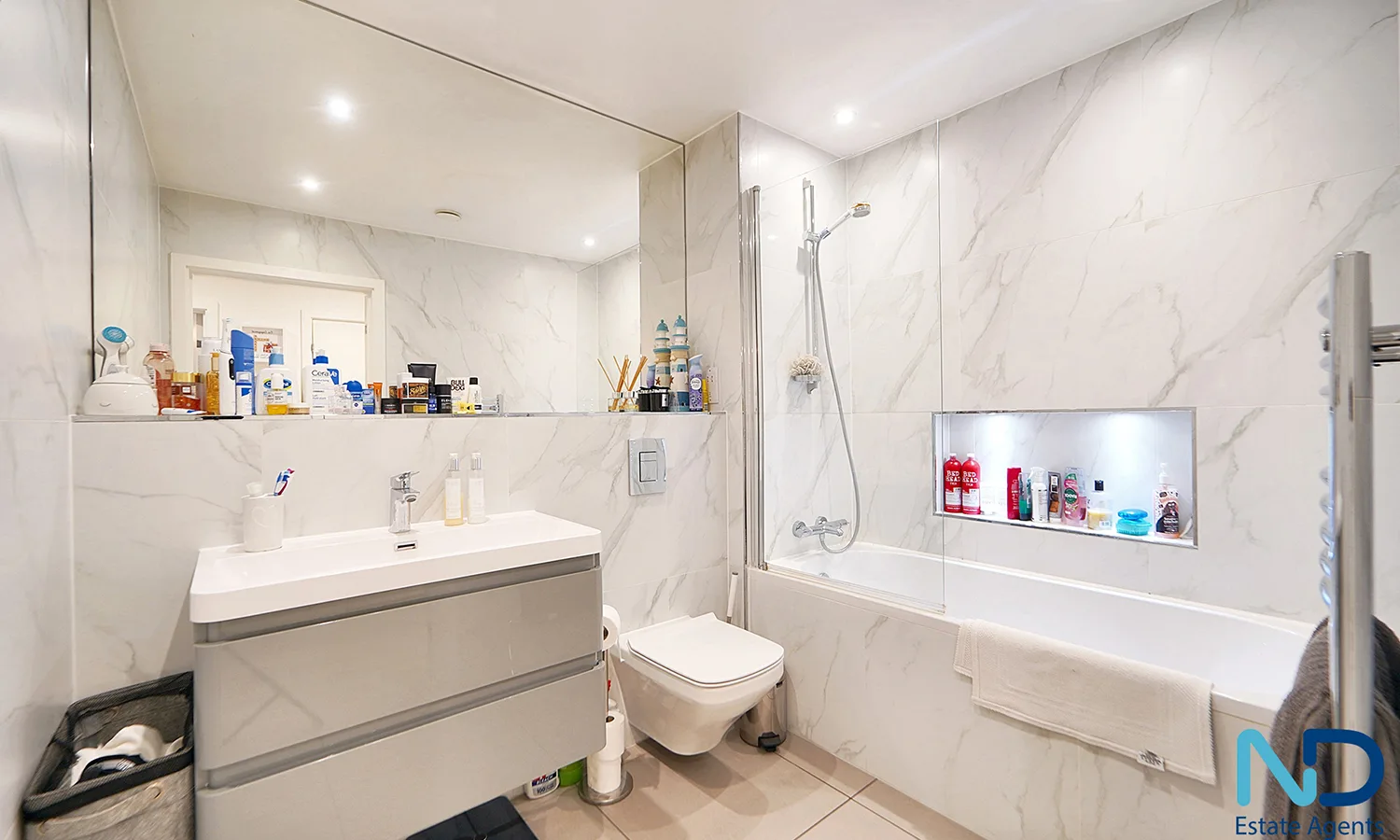 St Helier - One Bedroom Apartment with Patio at College Gardens, St Helier — photo 5