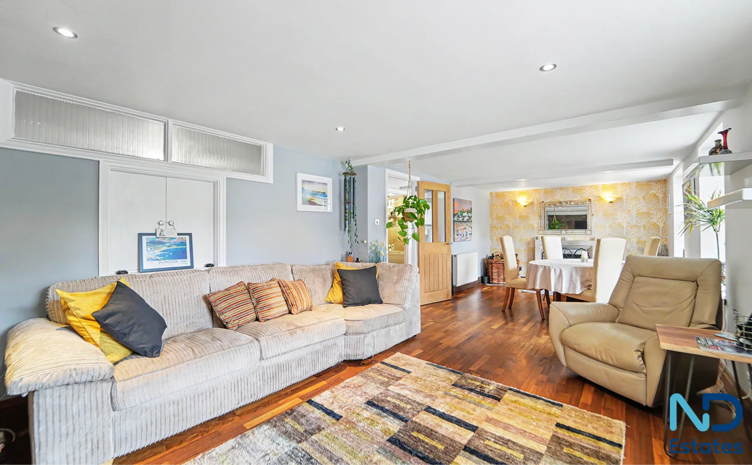 St Helier - Two Bedroom Home in Small Close with Parking and Gardens, St Helier — photo 6