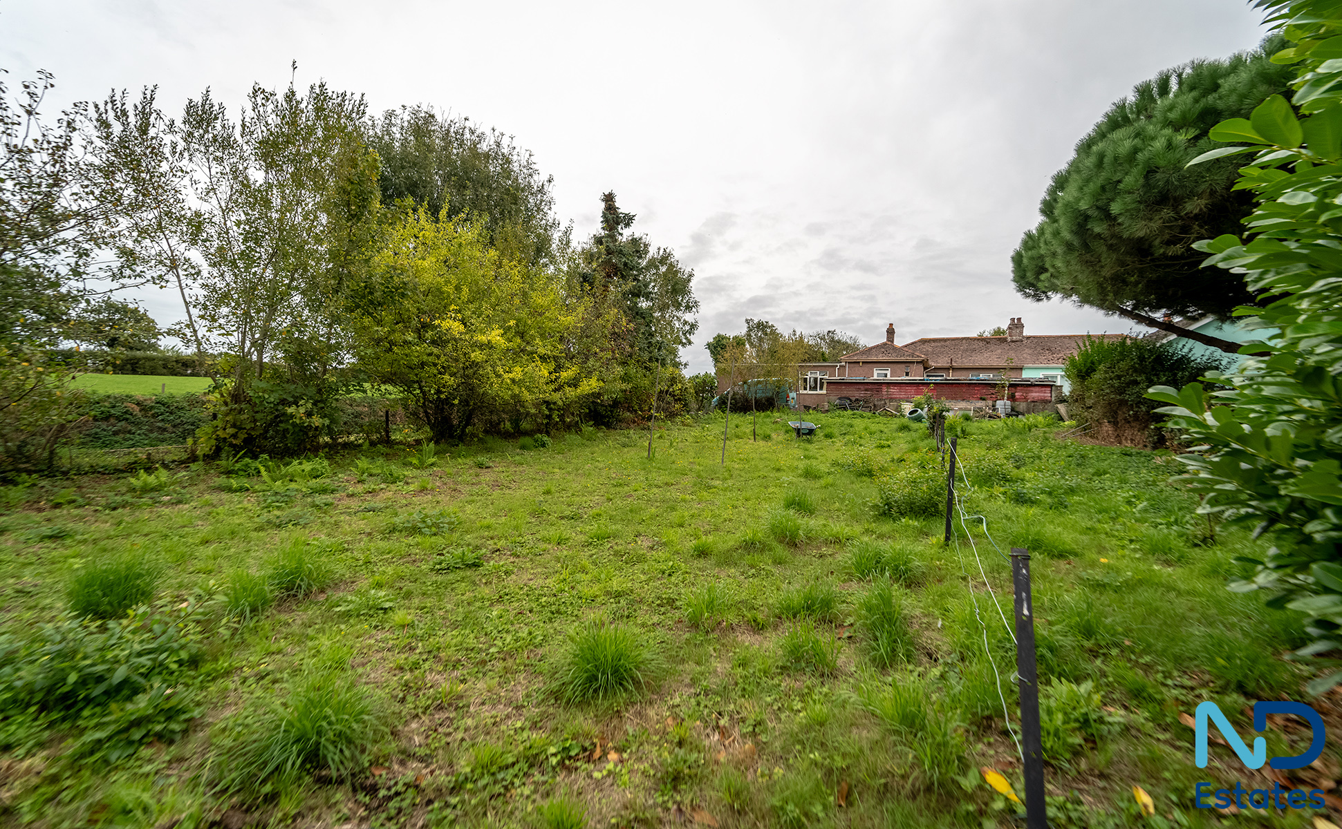 St Saviour - Three to Four Bedroom Bungalow on Large Plot in Need of Updating, St Saviour — photo 2