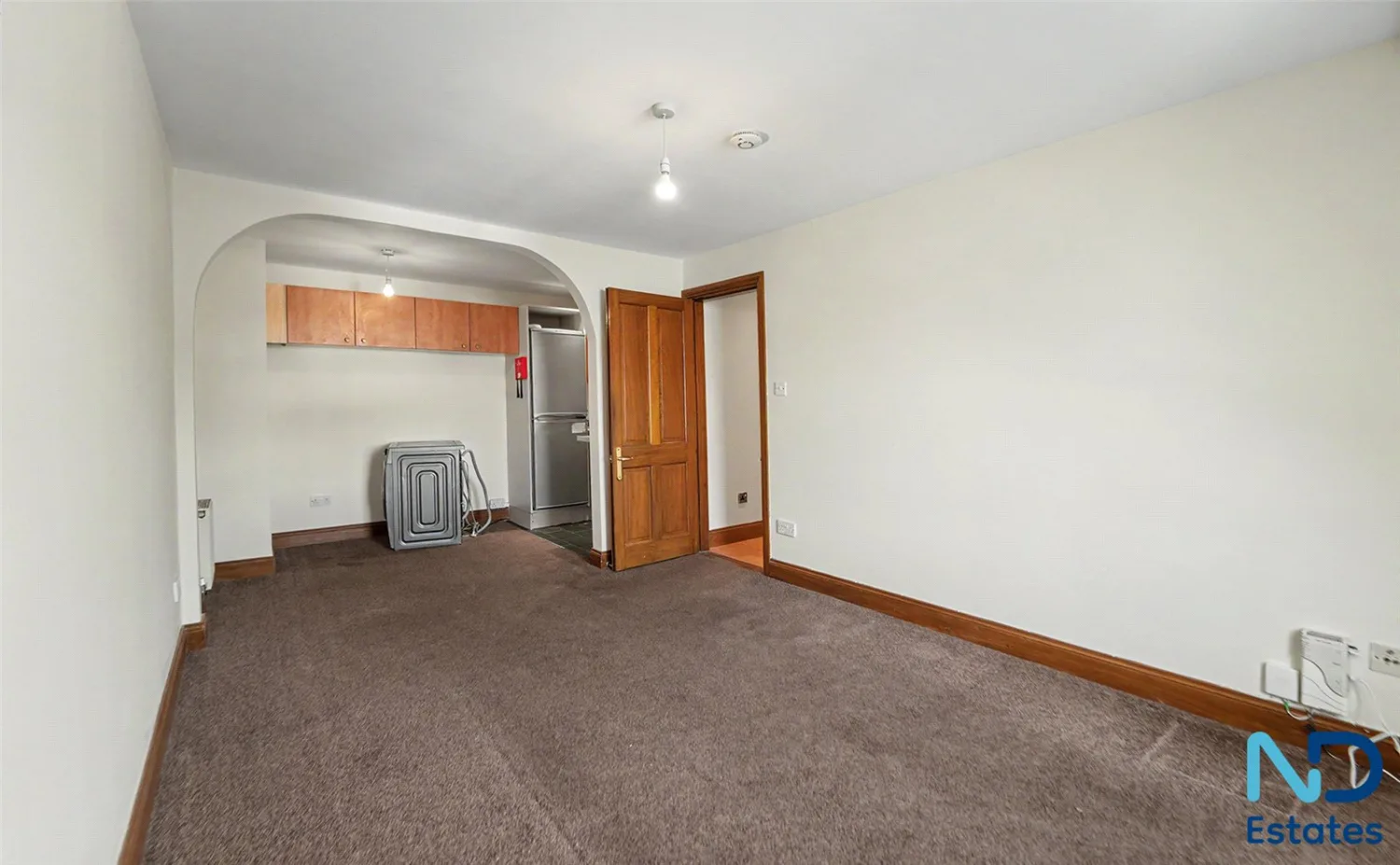 2 Bedroom Apartment with Parking, St Helier — photo 4 of 18